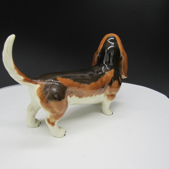 BESWICK BASSET HOUND FIGURINE.  8 INCHES. - Picture 4 of 8